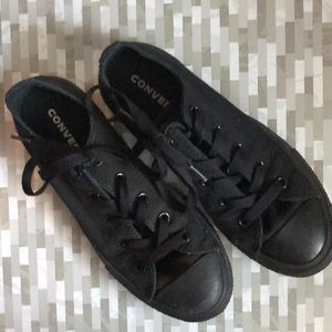 Girls converse all black size 3